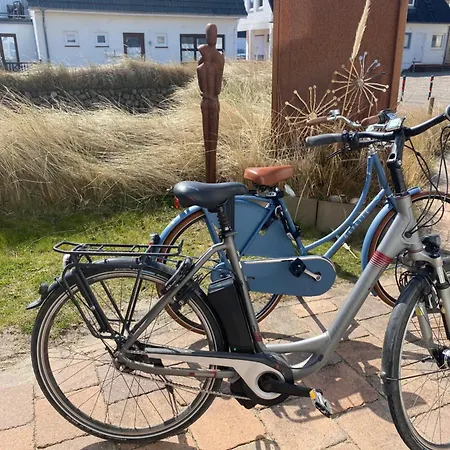 Duenennest Sylt - Privatgarten Mit Leuchtturmblick Im Herzen Von